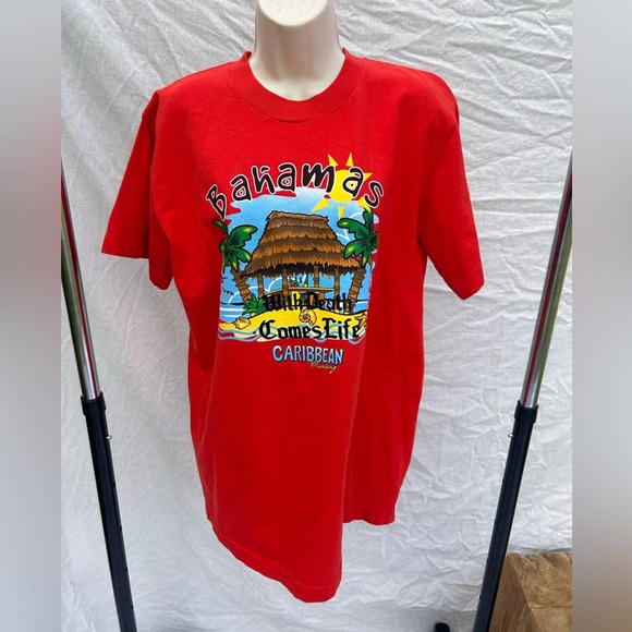Vintage Red Bahamas Caribbean Cruising Tiki Hut Island Bar Single-Stitch Tshirt - Picture 1 of 7